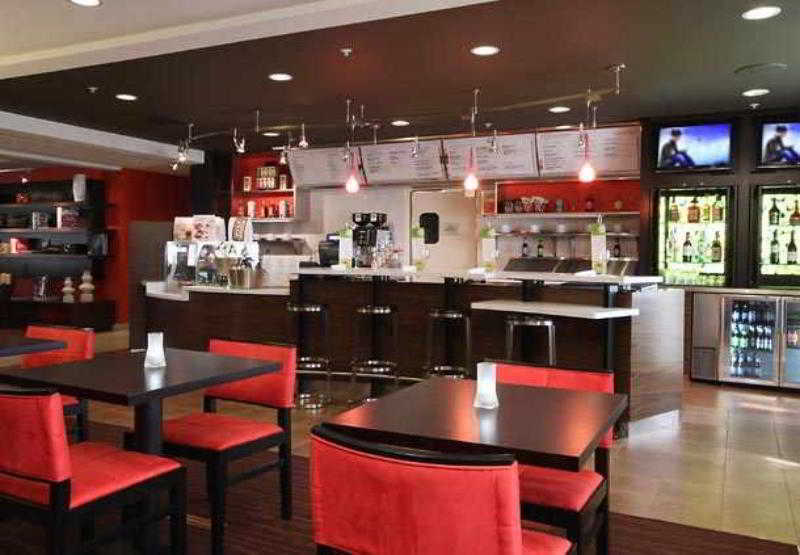 Courtyard By Marriott Salinas Monterey Hotel Restaurant photo