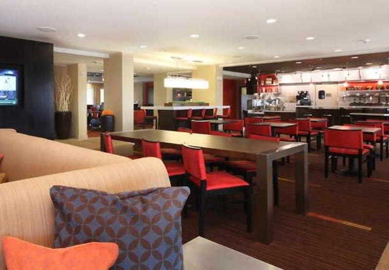 Courtyard By Marriott Salinas Monterey Hotel Restaurant photo