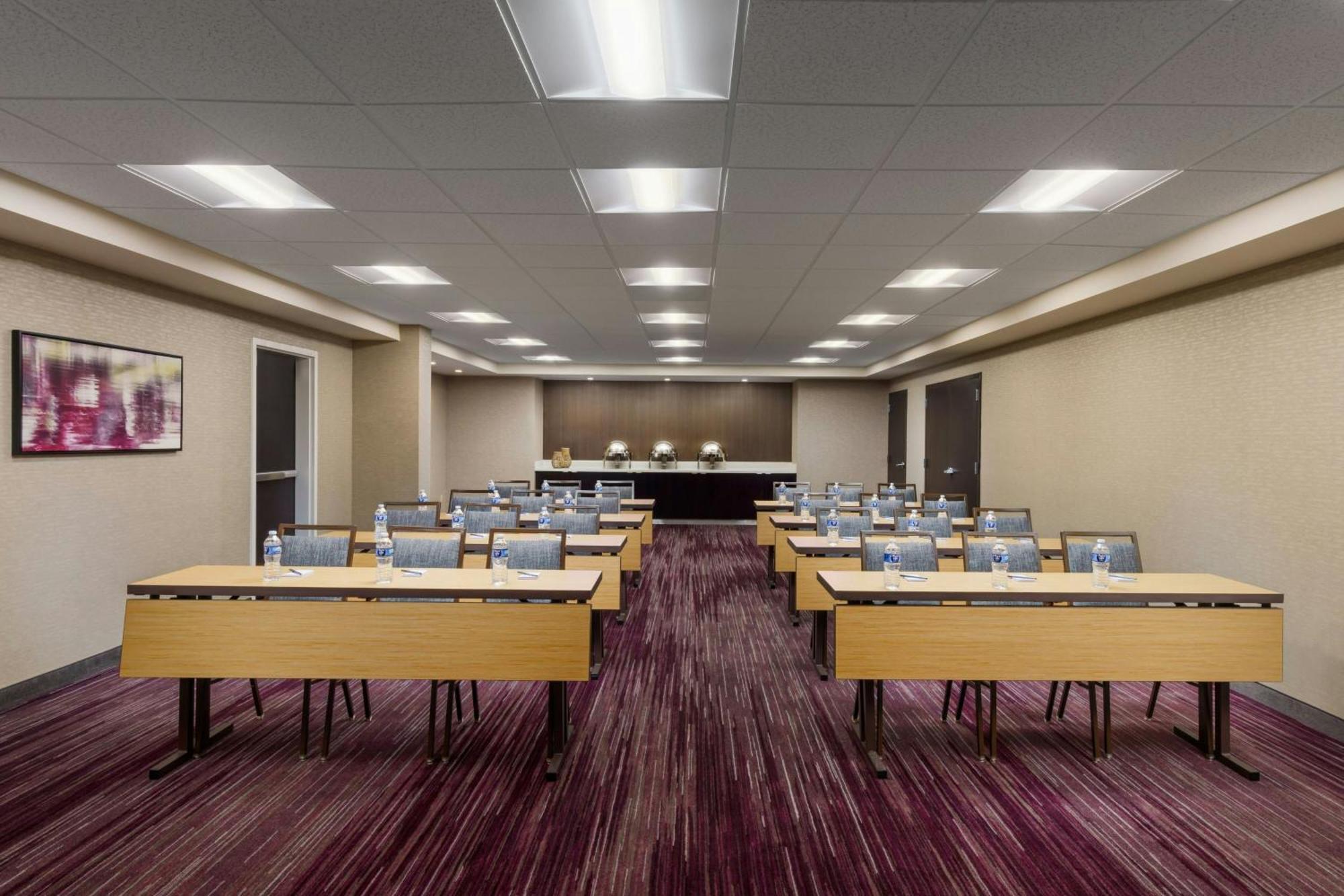 Courtyard By Marriott Salinas Monterey Hotel Exterior photo