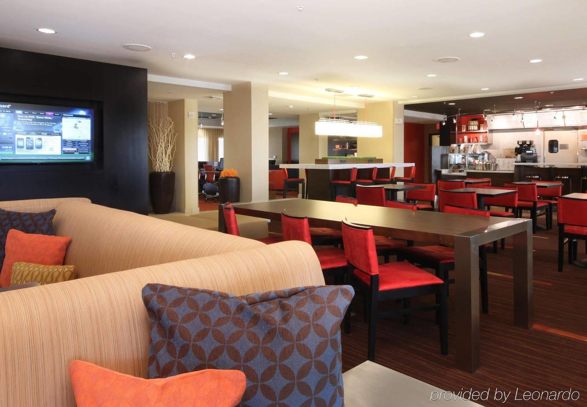 Courtyard By Marriott Salinas Monterey Hotel Exterior photo